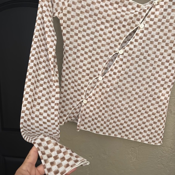 Checkered Diagonal Button Top - Picture 4 of 4